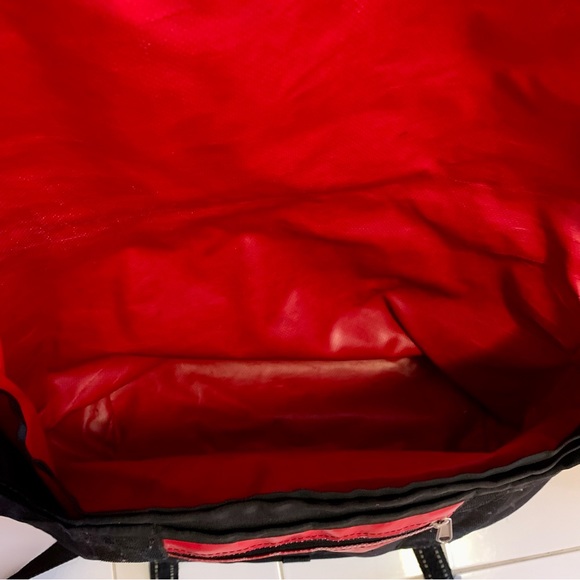 Chrome Industries Messenger Bag - Picture 5 of 9